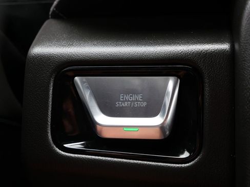 Used 2025 GMC Yukon Denali AWD/4WD image 27