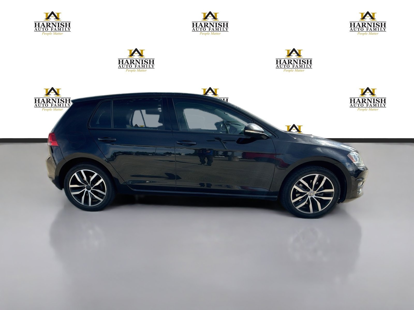Used 2015 Volkswagen Golf SE w/ Lighting Package FWD image 6