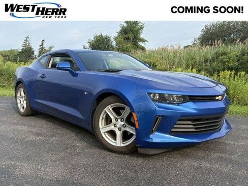 Used 2016 Chevrolet Camaro LT RWD image 1
