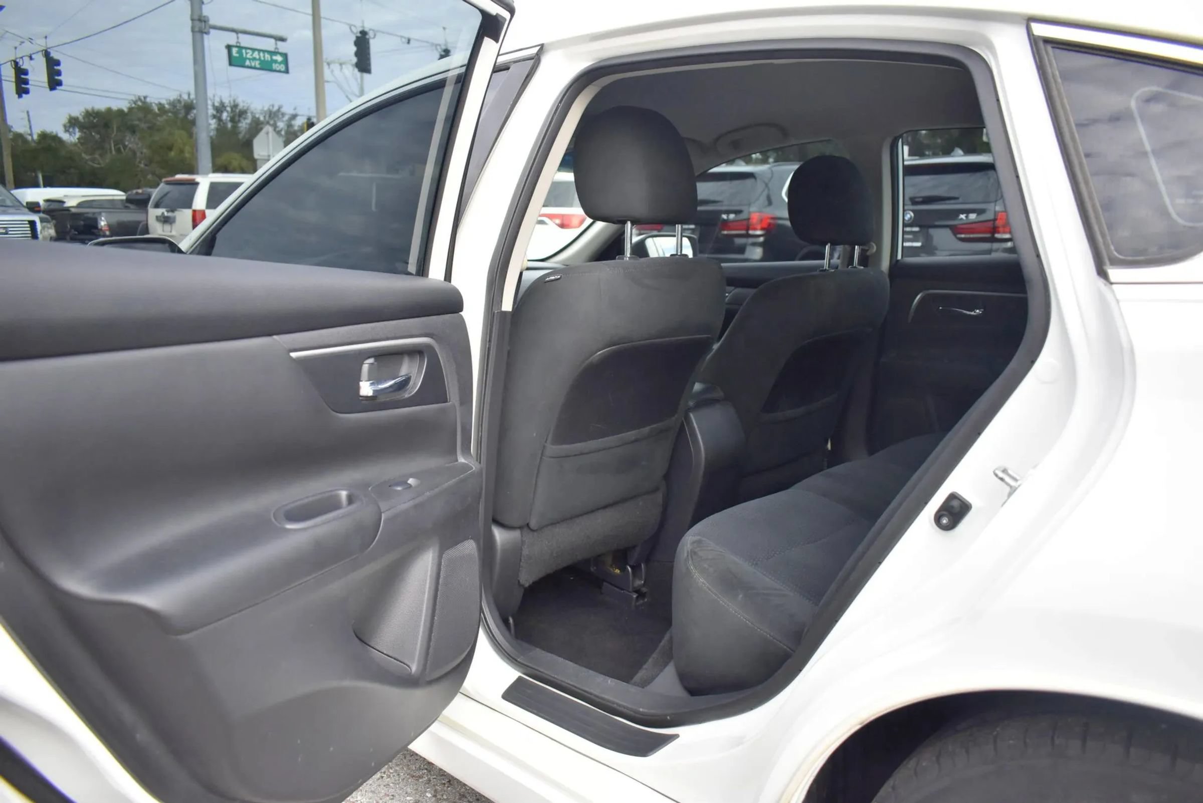 Used 2015 Nissan Altima 2.5 S w/ Power Driver Seat Package FWD image 17