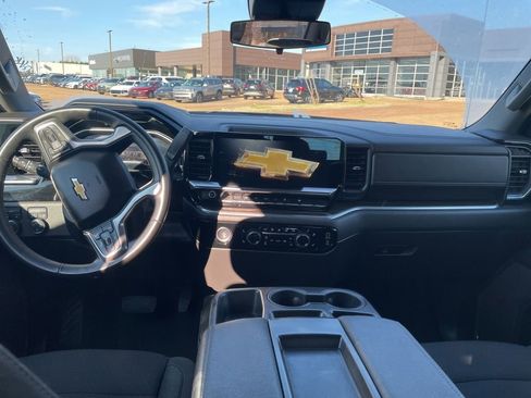 Used 2023 Chevrolet Silverado 1500 LT w/ Protection Package image 17