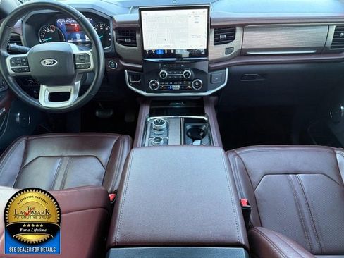 Used 2024 Ford Expedition Limited image 19
