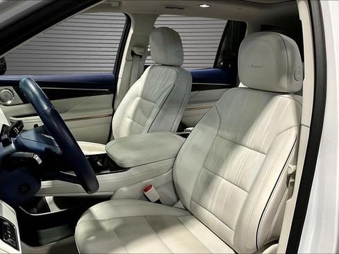 Used 2025 Buick Enclave Avenir w/ Super Cruise Package FWD image 19