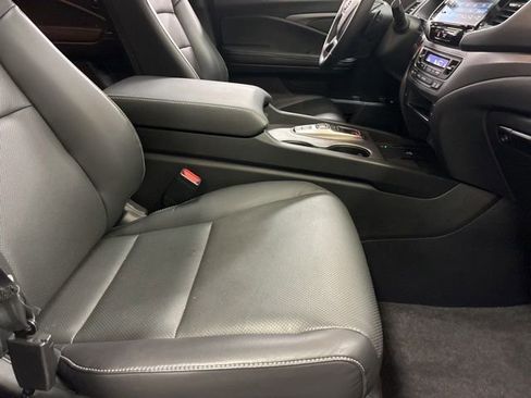 Used 2025 Honda Ridgeline RTL image 11