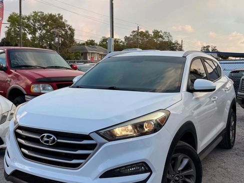 Used 2018 Hyundai Tucson SEL image 2