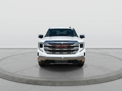 New 2026 GMC Sierra 1500 SLE