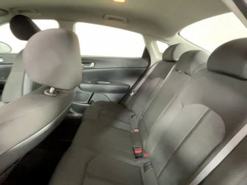 Used 2017 Kia Optima LX FWD image 15