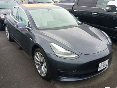 Used 2018 Tesla Model 3 Mid Range