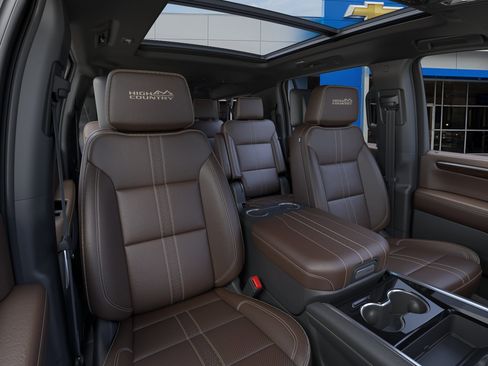 New 2026 Chevrolet Suburban High Country AWD/4WD image 16
