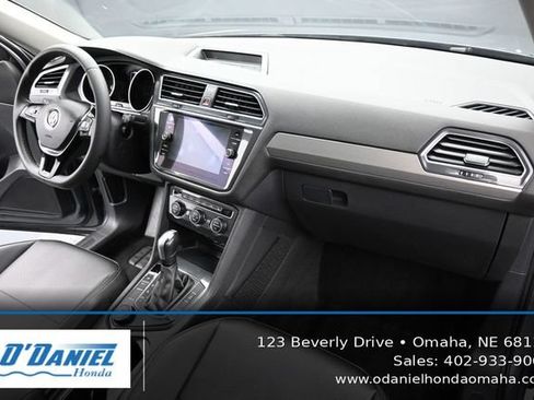 Used 2020 Volkswagen Tiguan SE w/ Panoramic Sunroof Package AWD/4WD image 42