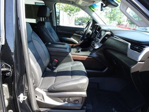 Used 2019 GMC Yukon SLT w/ Graphite Performance Edition RWD image 18