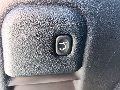 Certified 2020 Jeep Grand Cherokee Altitude AWD/4WD image 19