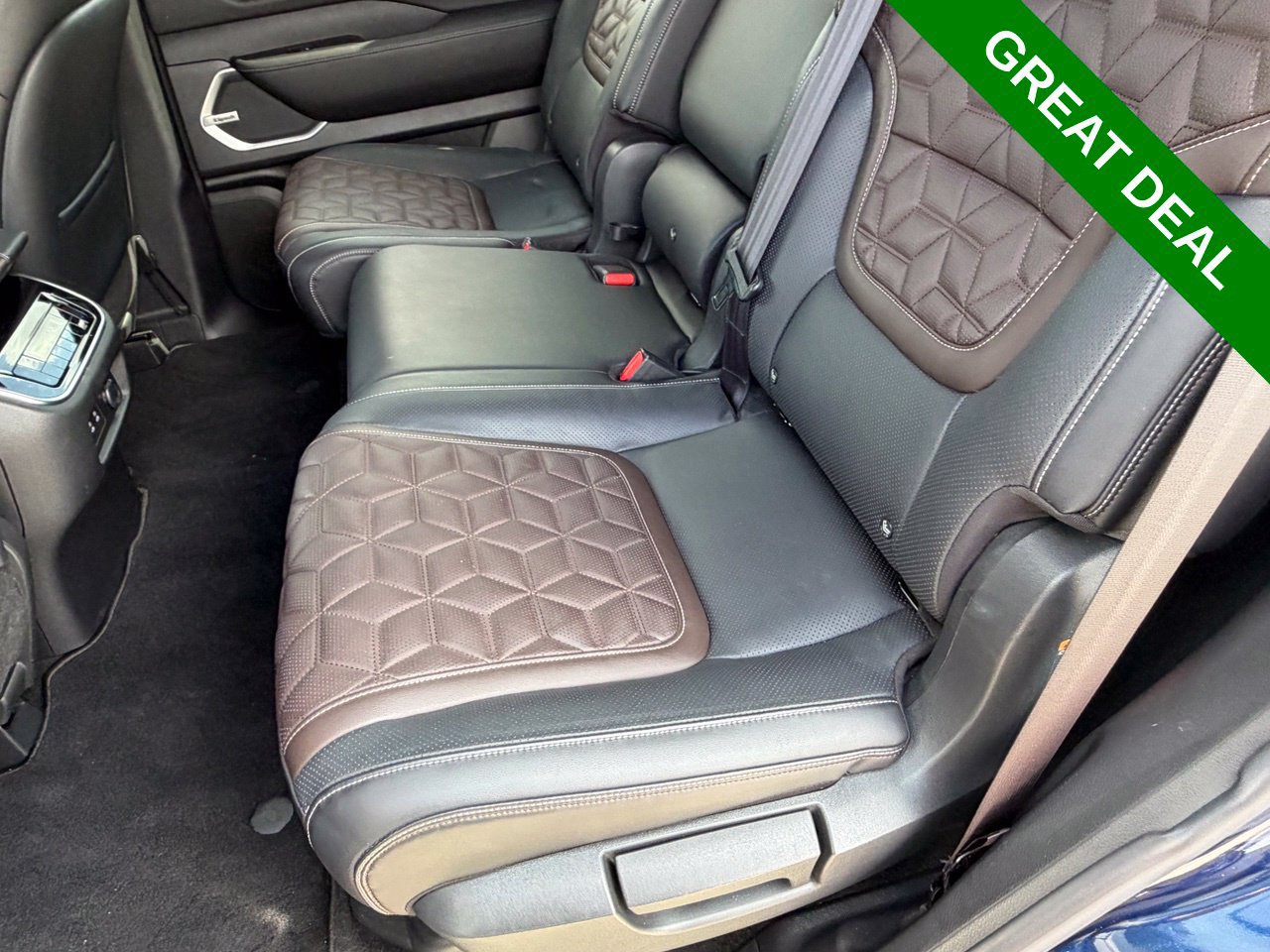 Used 2025 Nissan Armada Platinum w/ Convenience Package RWD image 43