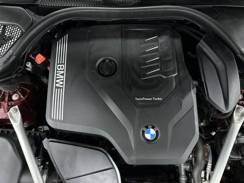 Used 2023 BMW 530i xDrive 530i xDrive w/ Premium Package image 12