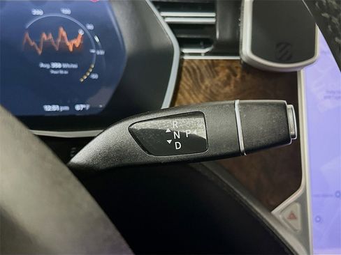 Used 2017 Tesla Model X 75D image 16