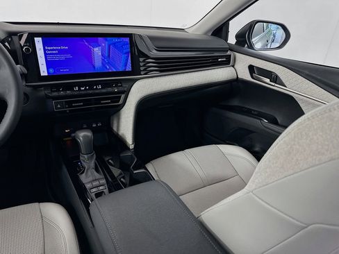 Certified 2025 Toyota Camry XLE FWD image 23