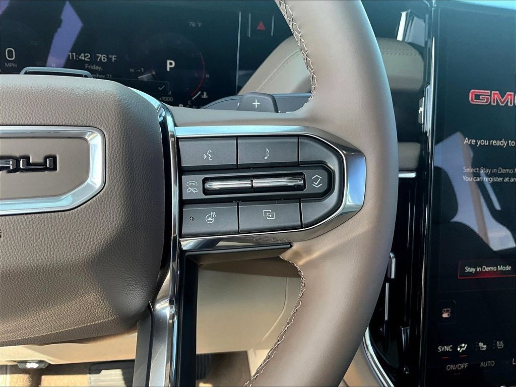 New 2026 GMC Yukon XL Denali w/ Advanced Technology Package AWD/4WD image 21