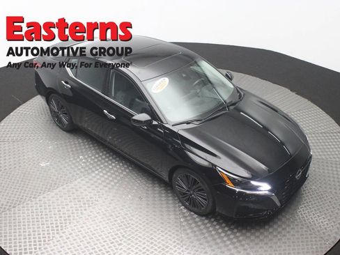 Used 2023 Nissan Altima 2.5 SL FWD image 3