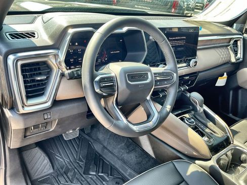 New 2026 GMC Canyon Denali w/ LPO, Denali Black Edition image 11