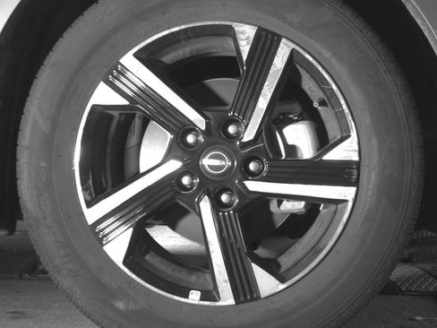 Used 2025 Nissan Sentra SV image 13