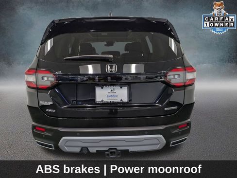 Used 2025 Honda Pilot Touring image 6