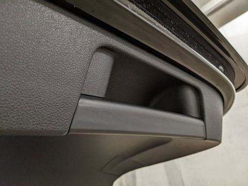 New 2026 Volkswagen Taos SE FWD image 29