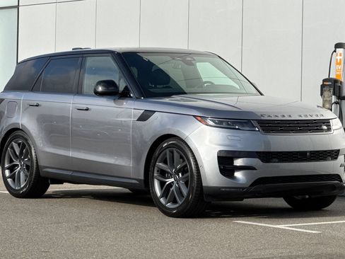 Used 2024 Land Rover Range Rover Sport SE AWD/4WD image 7