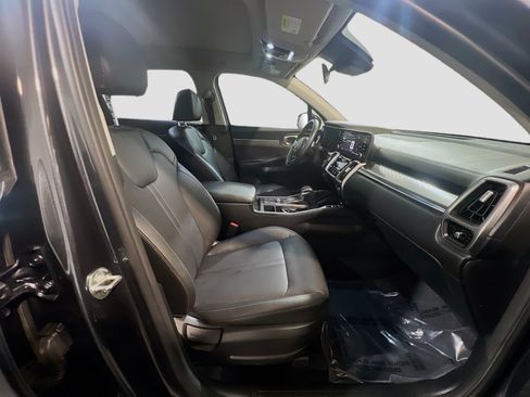Used 2023 Kia Sorento S w/ Panoramic Sunroof Package FWD image 22