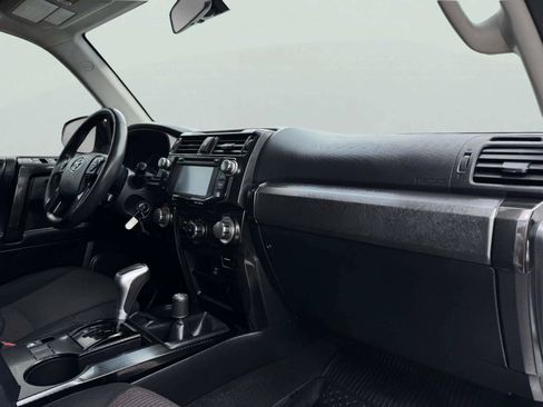 Used 2019 Toyota 4Runner TRD Off-Road AWD/4WD image 59