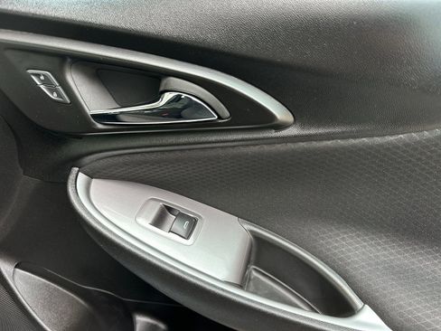 Used 2023 Chevrolet Malibu LT image 19