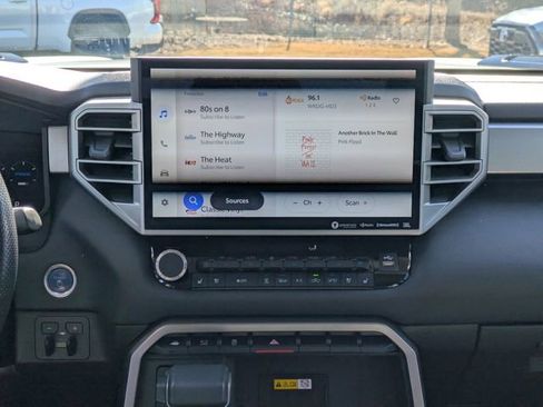 Used 2024 Toyota Tundra Limited image 18