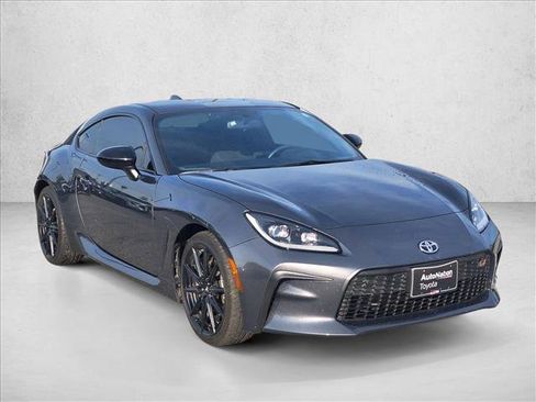 Certified 2024 Toyota GR86 Premium image 3