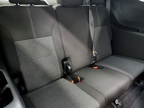 Used 2025 GMC Acadia Elevation image 21