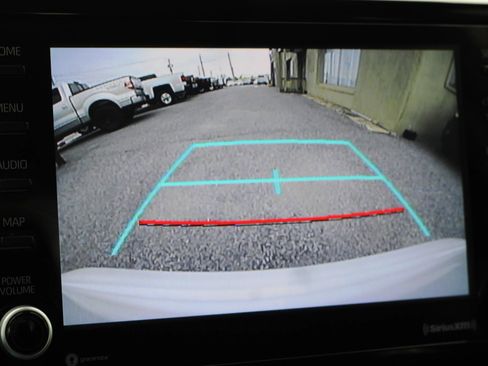 Used 2022 Toyota Corolla LE FWD image 19