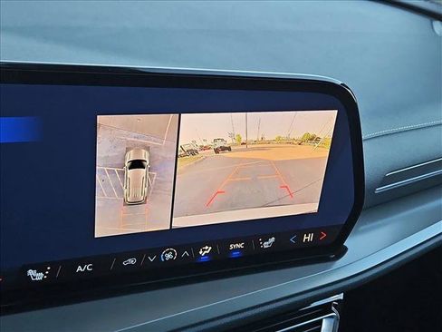 New 2026 Chevrolet Traverse LT w/ Driver Confidence Package FWD image 13