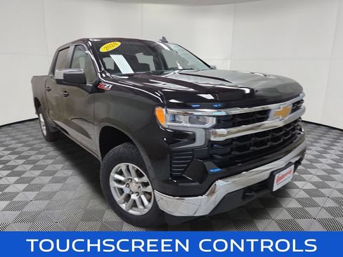 Used 2024 Chevrolet Silverado 1500 LT AWD/4WD image 3