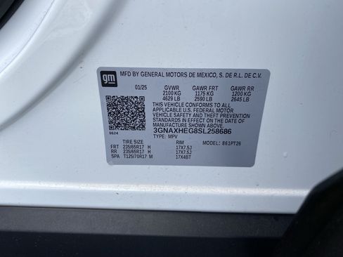 Used 2025 Chevrolet Equinox LT FWD image 31