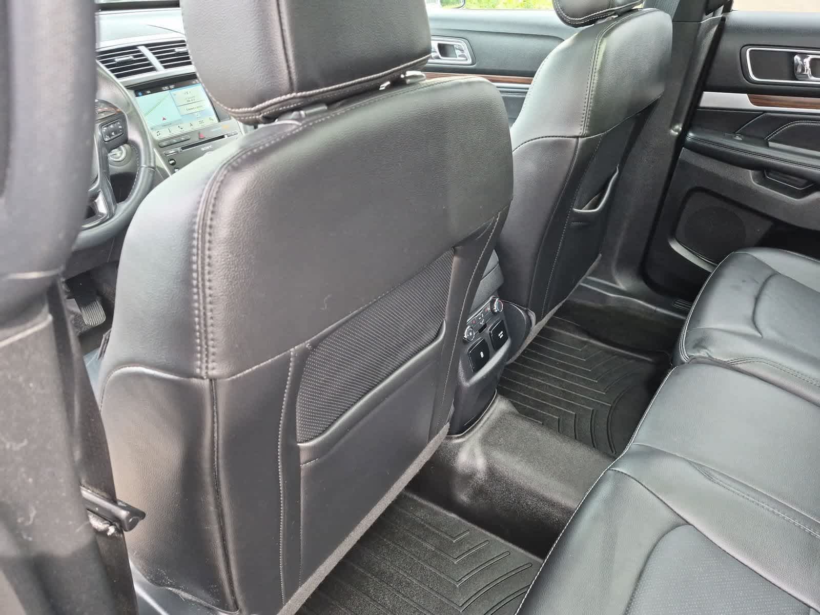 Used 2017 Ford Explorer Limited w/ Equipment Group 301A AWD/4WD image 18
