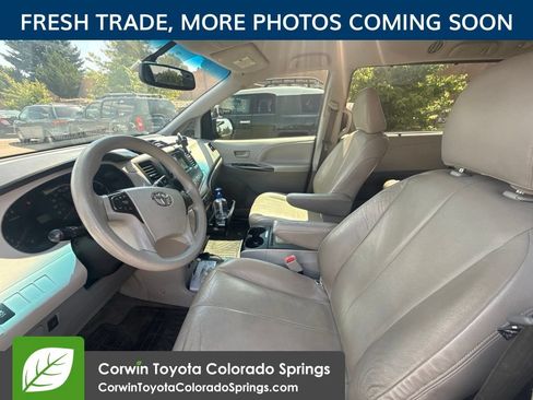 Used 2014 Toyota Sienna LE AWD/4WD image 12