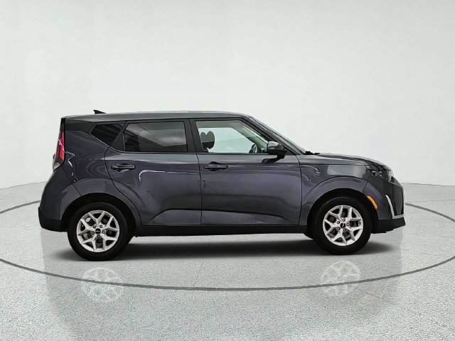 Used 2024 Kia Soul LX w/ Option Group 015 FWD image 7