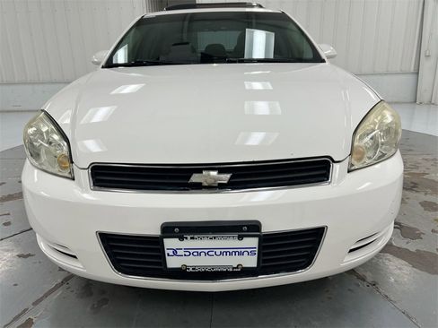 Used 2009 Chevrolet Impala LT image 28