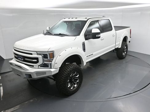 Used 2021 Ford F250 Lariat w/ Lariat Ultimate Package AWD/4WD image 33