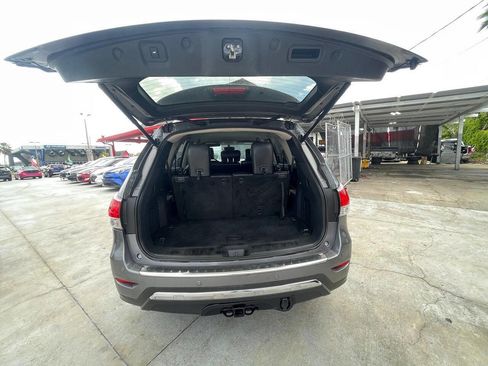 Used 2015 Nissan Pathfinder SL w/ Cargo Package AWD/4WD image 17