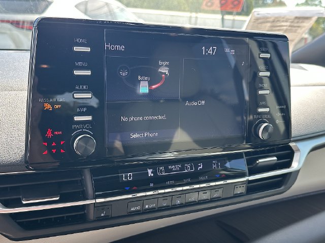 Used 2021 Toyota Sienna XLE FWD image 29