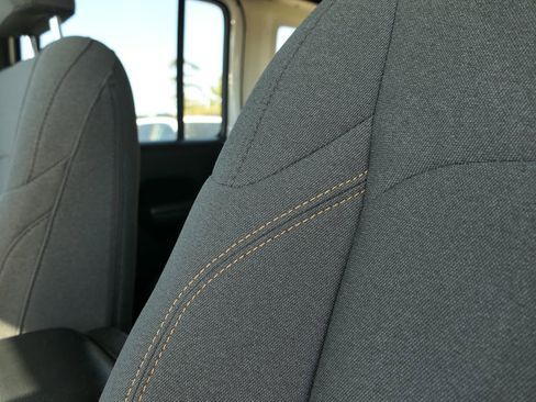 Used 2024 Jeep Wrangler Unlimited image 11