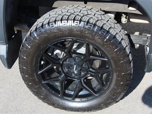 Used 2022 GMC Sierra 1500 AT4X image 14