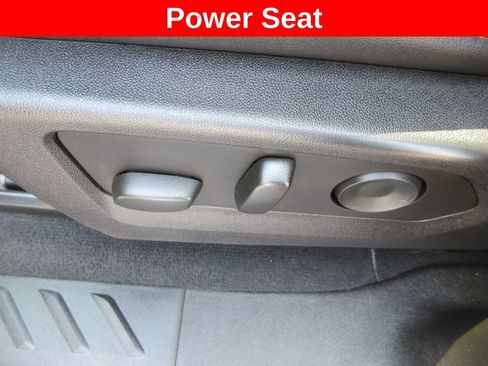 Certified 2023 GMC Canyon AT4 w/ AT4 Premium Package AWD/4WD image 30