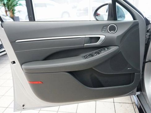 Used 2020 Hyundai Sonata Limited image 26