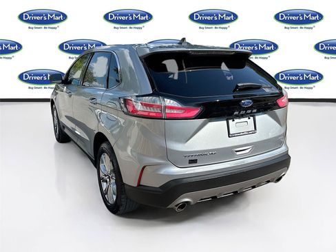 Used 2022 Ford Edge Titanium w/ Cargo Accessory Package AWD/4WD image 5