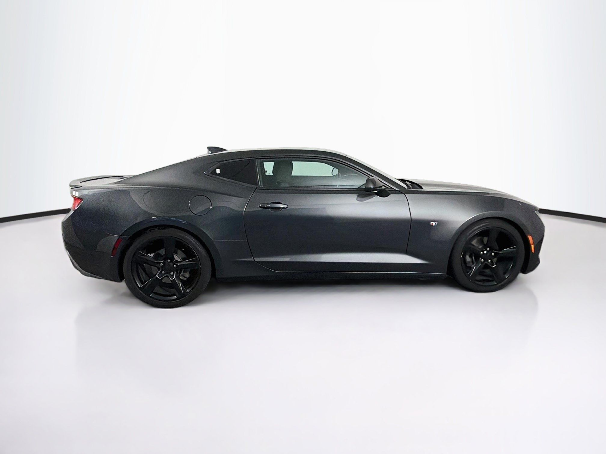 Used 2018 Chevrolet Camaro LT w/ RS Package RWD image 10